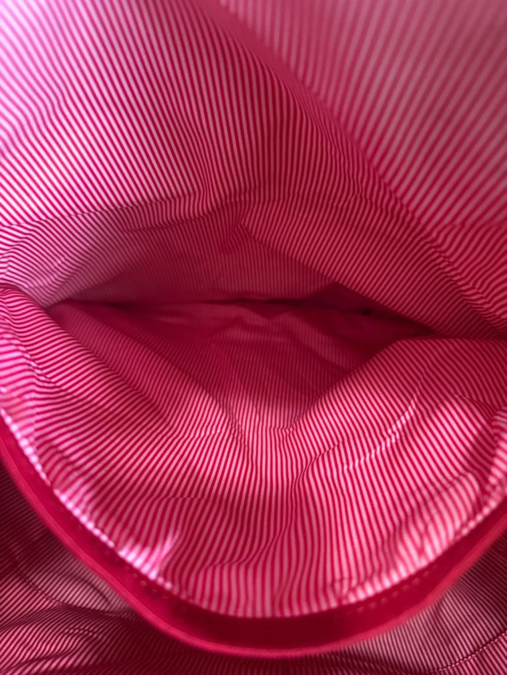 Herschel Retreat Tote - Picture 4 of 11